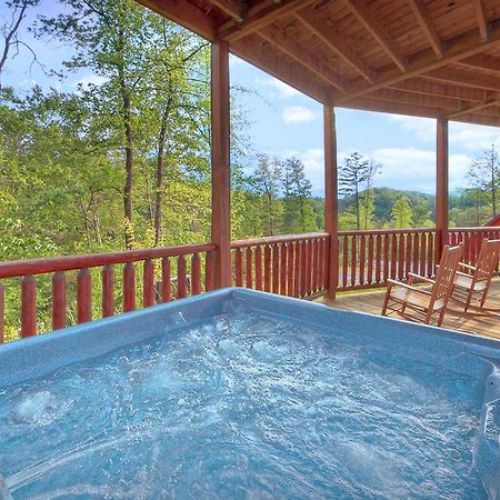 Knotty & Nice Holiday Home 개틀린버그 외부 사진
