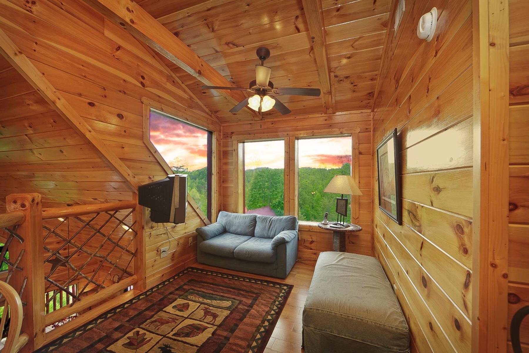 Knotty & Nice Holiday Home 개틀린버그 외부 사진