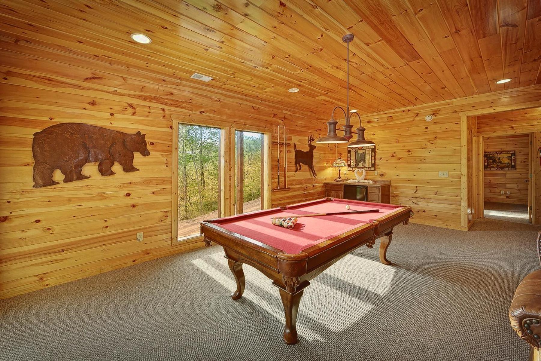 Knotty & Nice Holiday Home 개틀린버그 외부 사진